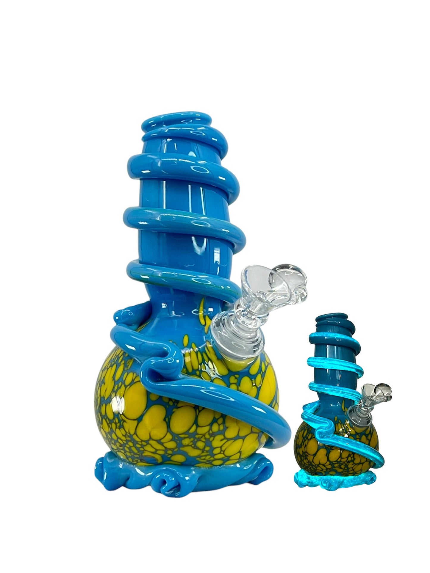 The Ultimate 2025 Guide to Glass Bong Styles and Features